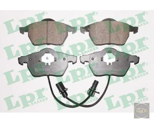 Колодки передні 4B0698151N (05P1119) для Skoda / VW / Audi / Seat (VAG)