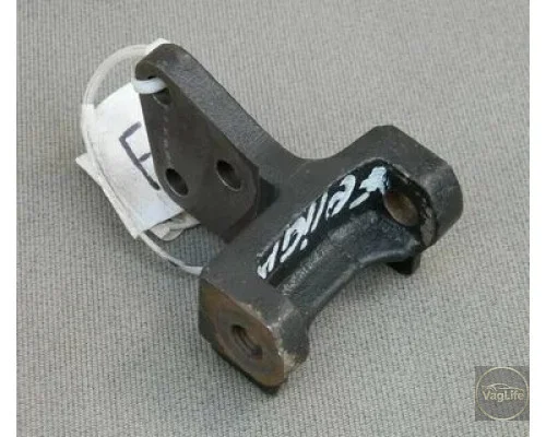 Кронштейн генератора 047903143J для Skoda / VW / Audi / Seat (VAG)