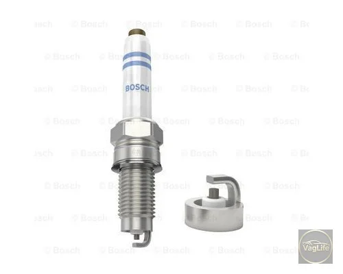 Свічка запалювання 04C905616D (0241135520) для Skoda / VW / Audi / Seat (VAG)