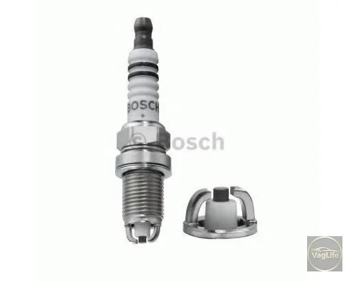Свічка запалювання Oct 1.8T AGU 101000051AA (242235668) для Skoda / VW / Audi / Seat (VAG)